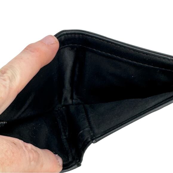 Hogwarts Vinyl Folding Imprinted Symbol Wallet - Black - Picture 3 of 8